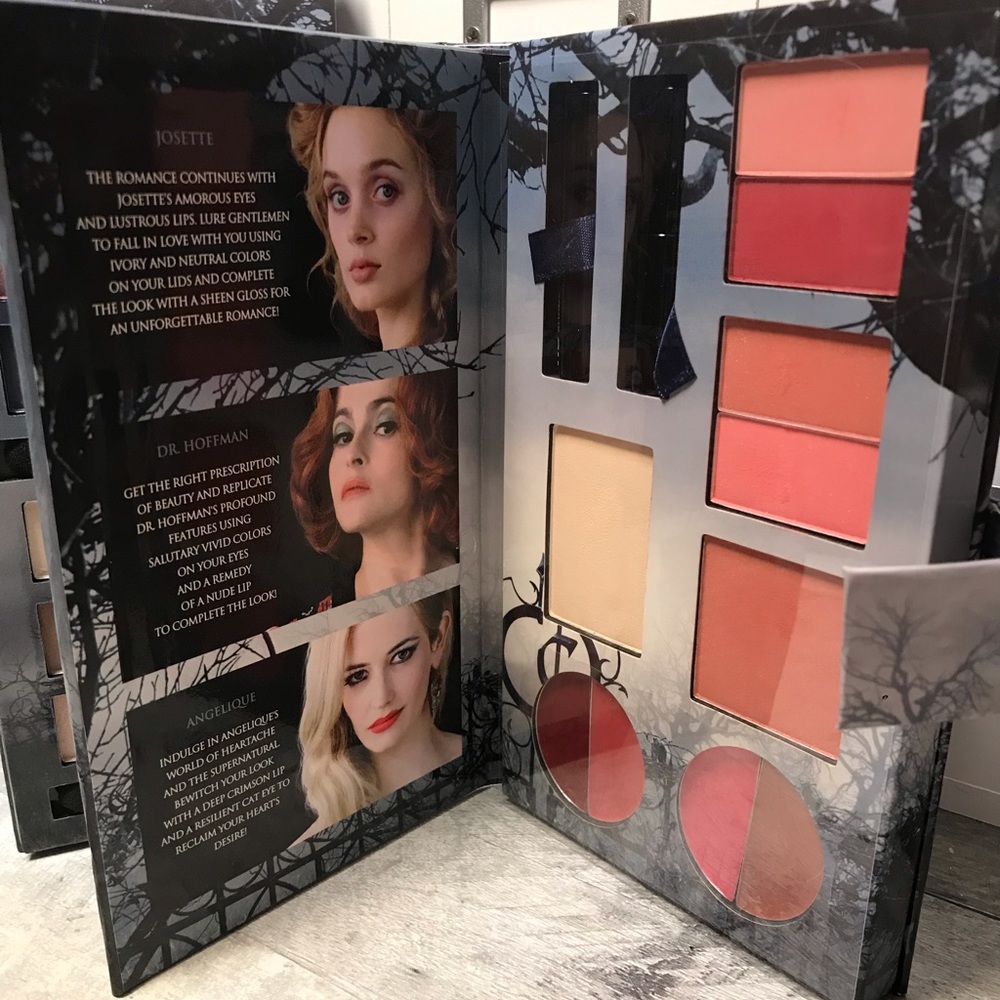 NYX Dark Shadows Limited Edition Pallet